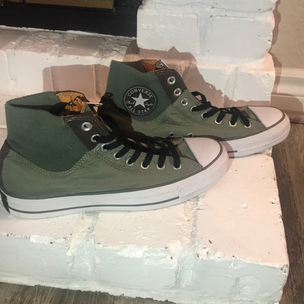 Never worn Converse shoes